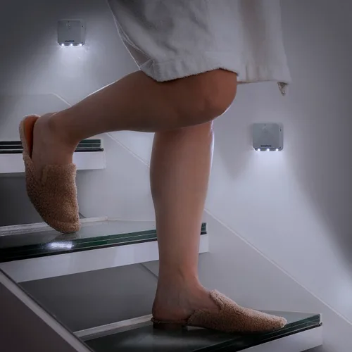 Vista 2 de Luz LED con Sensor de Movimiento Lumtoo InnovaGoods 2