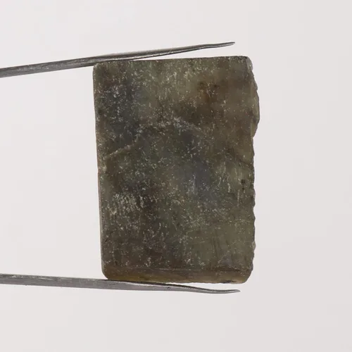 Vista 2 de GEMHUB Piedra preciosa de labradorita negra natural de tamaño pequeño con certificación de 58.05 CT para hacer joyas y envolver alambres