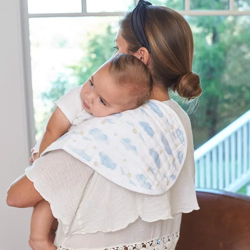 Vista 5 de aden + anais Babero de muselina 100% algodón Burpy – Babero de bebé de cierre de broches con paño de baba de 4 capas absorbente de uso múltiple