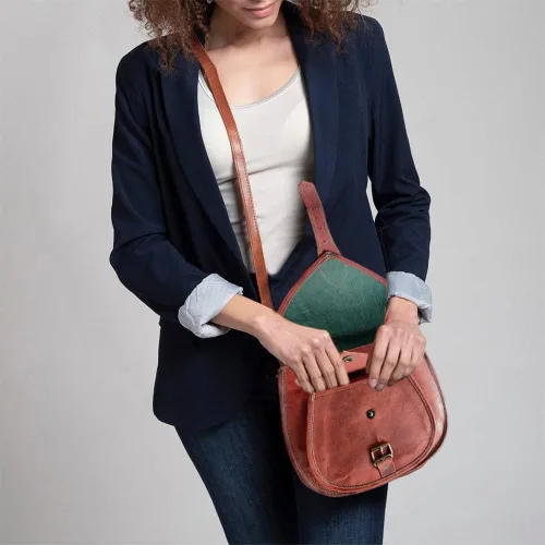 Vista 6 de RUSTIC TOWN Bolso cruzado de cuero para mujer