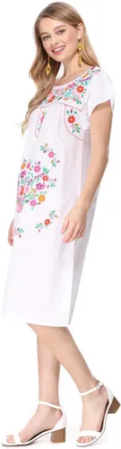 Vista 2 de Vestido mexicano tradicional bordado