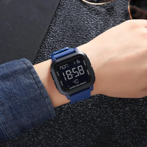 Vista 5 de Forrader Reloj digital deportivo para hombre, resistente al agua, con alarma, temporizador de cuenta regresiva, doble hora, cronómetro, relojes