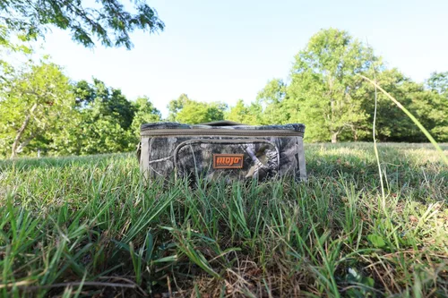 Vista 5 de MOJO Triple Threat E-Caller & MOJO Triple Threat 2 Bag – Complete Hunting System Caller with 80 Sounds & Matching Carry Bag - Sold Separately