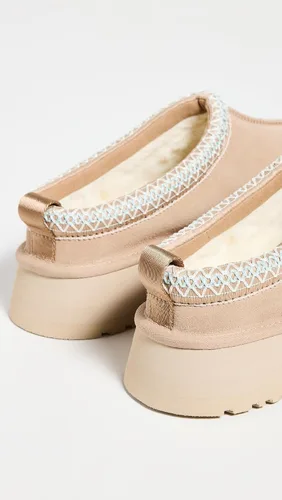 Vista 4 de UGG Tazz II para mujer Arena