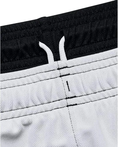 Vista 3 de Under Armour Baseline - Pantalones cortos de baloncesto para mujer de 6 pulgadas