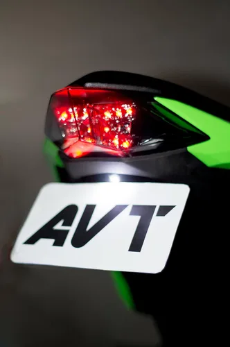 Vista 2 de AVT Kit eliminador de guardabarros Ninja 300 2013-2017 - Luz trasera LED integrada