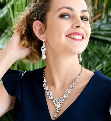 Vista 3 de Ever Faith - Conjunto de collar y aretes de lágrima con cristales de diamantes de imitación para novia, ondas florales