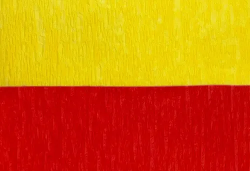 Vista 3 de Serpentinas de papel crepé rojo y dorado amarillo (2 rollos de cada color) Fabricadas en Estados Unidos
