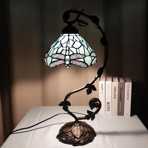 Vista 8 de TL0024 Lámpara estilo Tiffany azul mar con libélula, pantalla de vidrio emplomado y base de lámpara de mesa con diseño de vid para dormitorio, sala