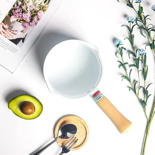 Vista 6 de Olla de leche pequeña beige de 1.2L con tapa lindo mango de madera hogar sartén antiadherente leche caliente bebé suplemento de alimentos olla