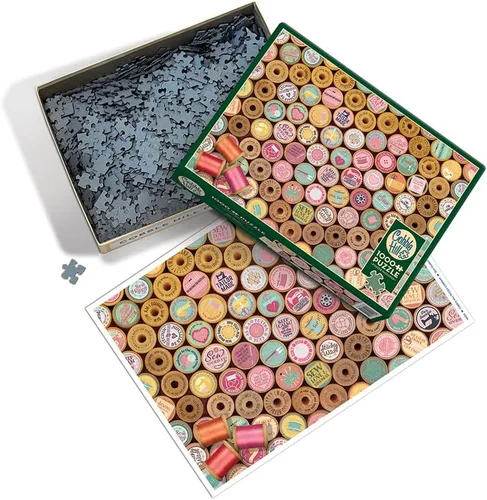 Vista 2 de Cobble Hill - Rompecabezas de 1000 piezas - ¡Sew Happy! - Póster de muestra incluido