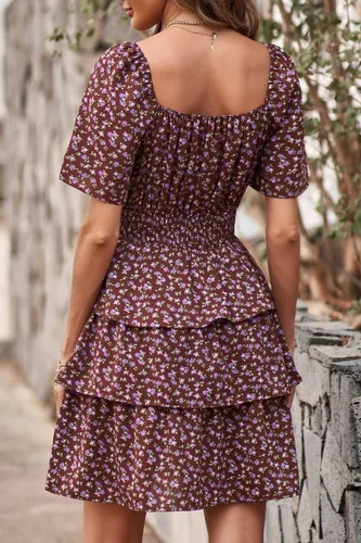 Vista 3 de PRETTYGARDEN Vestido corto de verano floral para mujer 2023, cuello cuadrado, manga corta, con volantes, estilo bohemio, con vuelo