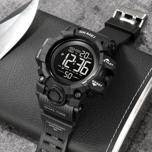 Vista 3 de Gosasa Reloj deportivo digital de cara grande para hombre, reloj de pulsera militar impermeable con temporizador de cuenta regresiva
