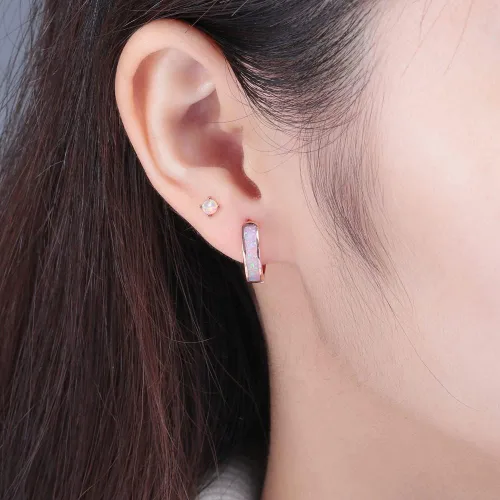 Vista 105 de CiNily Aretes Huggie de ópalo con bisagras, chapados en oro, hipoalergénicos, pequeños aretes de aro para mujeres, adolescentes, niñas, hombres