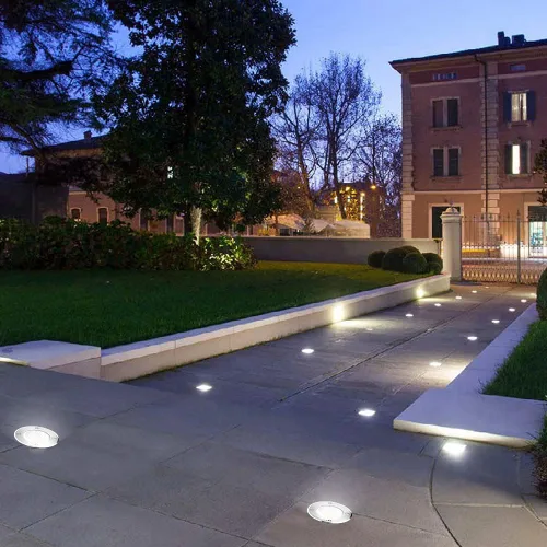 Vista 6 de Luces LED de suelo de bajo voltaje de 1 W con conectores de cable, luces de pozo al aire libre impermeables en tierra (12 unidades) para jardín