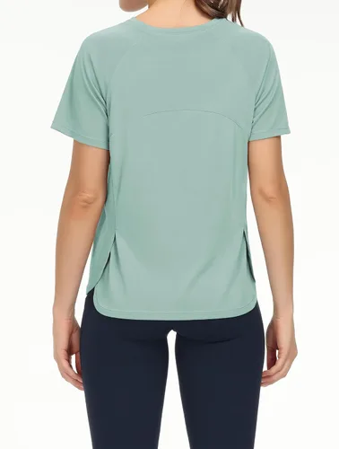Vista 4 de THE GYM PEOPLE Camisetas de entrenamiento de manga corta para mujer, camisetas de yoga transpirables con aberturas laterales