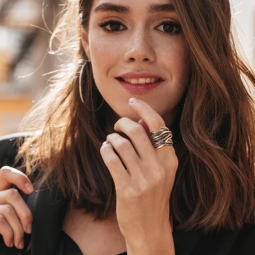 Vista 5 de Mytys - Anillos de banda ancha trenzados, anillo de cuerda torcida, anillos de declaración trenzados de dos tonos de metal mixto, joyería de moda