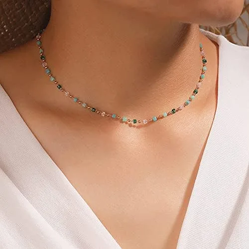 Vista 2 de FUTIMELY Gargantilla de cuentas verdes bohemias para mujeres y niñas, collar de gargantilla de cuentas redondas cuadradas de cuentas verdes frescas