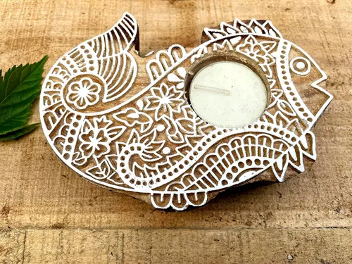 Vista 2 de Portavelas de madera hecho a mano con sello de madera en forma de pez, decoración rústica del hogar, decoración de boda, soporte de vela de centro