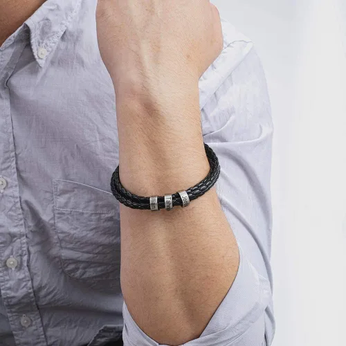 Vista 3 de Pulseras de identificación personalizables de cuero negro trenzado para hombre y mujer con 2-5 nombres grabados en cuentas personalizadas pulsera