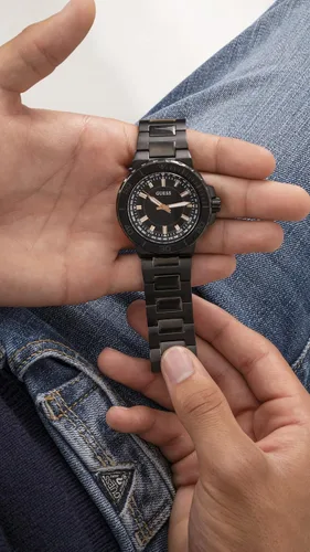 Vista 8 de GUESS Mens Sport Diver-Inspired 44mm Watch