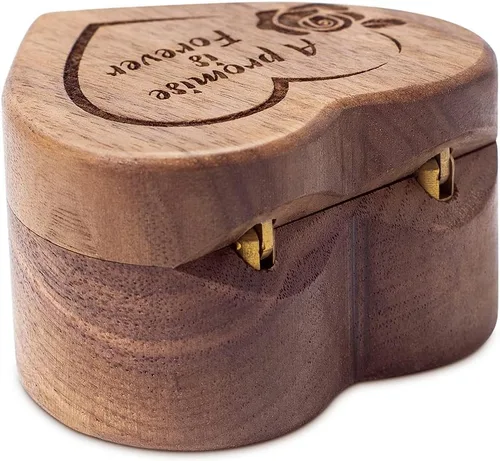 Vista 5 de Wislist Caja para anillo de compromiso de madera con forma de corazón grabado para propuesta de boda