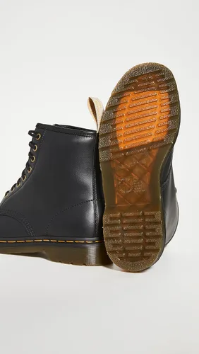 Vista 4 de Dr. Martens Botas de moda veganas 1460 para hombre, Amarillo, rojo