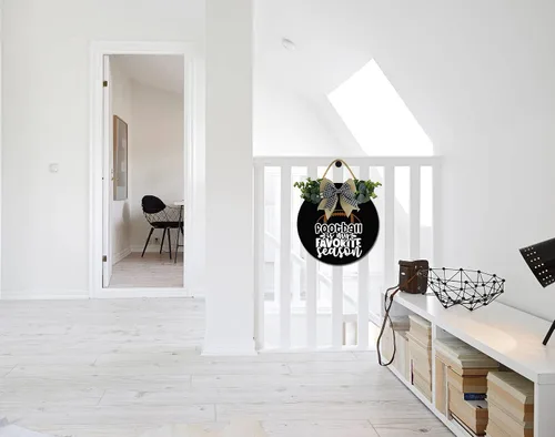 Vista 4 de Letrero de fútbol con texto en inglés «Football is My Favorite Season» para puerta delantera, coronas divertidas, decoración de madera rústica