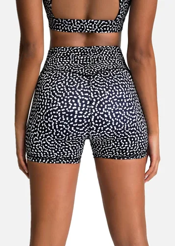 Vista 4 de IWEMEK Conjuntos de entrenamiento para mujer, 2 piezas, trajes de yoga de cintura alta, pantalones cortos y brasier deportivo, ropa de gimnasio