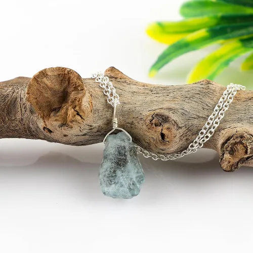 Vista 4 de Colgante delicado de piedras preciosas naturales crudas, collar de piedras ásperas surtidas, hecho a mano, joyería hipoalergénica bohemia