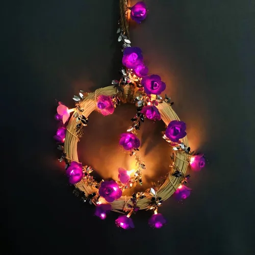 Vista 12 de Guirnalda de luces de encaje de rosas y vides, guirnalda de flores de espuma artificial, luz blanca cálida, funciona con pilas, para el día de San