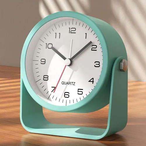 Vista 12 de AYRELY® Reloj despertador analógico pequeño de 3.5 pulgadas, funciona con pilas, bonito reloj de mesa con luz, ángulo ajustable para viajes, mesita