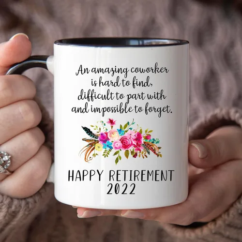 Vista 3 de YouNique Designs Taza de jubilación para mujer 2022, 11 onzas, taza de café de jubilación femenina, taza de jubilación para mujeres, taza de feliz