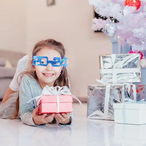 Vista 9 de BESPORTBLE Gafas iluminadas - 4 colores de gafas LED, gafas de Año Nuevo 2024 que brillan en la oscuridad, suministros de fiesta para fiesta