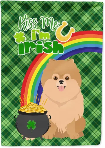 Vista 62 de Caroline's Treasures WDK4731GF - Bandera decorativa para jardín del día de San Patricio, color negro y tostado, Airedale Terrier, para jardín