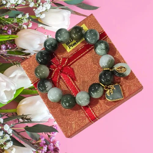 Vista 9 de Pulsera de jade tailandés de 0.55 pulgadas – Cuentas redondas a rayas verdes naturales Pulsera elástica de energía curativa con dije de corazón