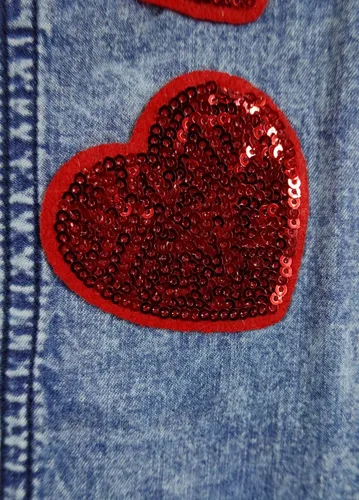 Vista 5 de KIDSCOOL SPACE Bebé Niña Corazón Rojo Lentejuelas Decoración Verano Manga Corta Vestido Denim