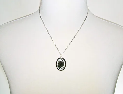 Vista 3 de BLACK ROSE Cameo LOCKET NECKLACE Silver Pltd PENDANT
