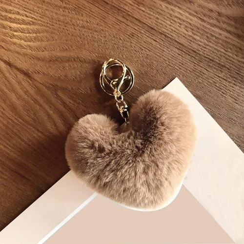 Vista 2 de ikasus Llavero de corazón de felpa lindo llavero de pompón, llavero de bola de felpa esponjoso, bolsa de coche, colgante de llavero suave, Rojo