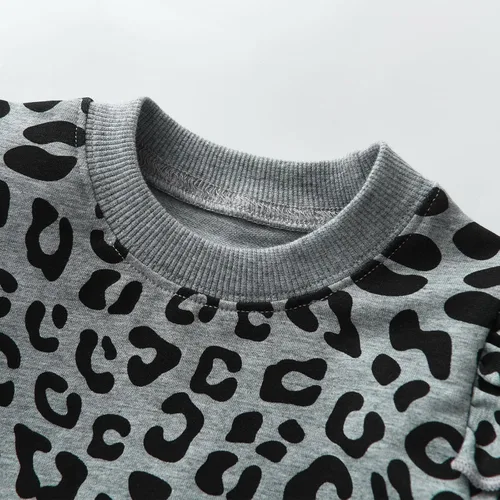 Vista 2 de Siracend Conjunto de ropa de 2 piezas para niña con diseño de corazón texturizado con volantes, sin botones de manga larga y lazo frontal