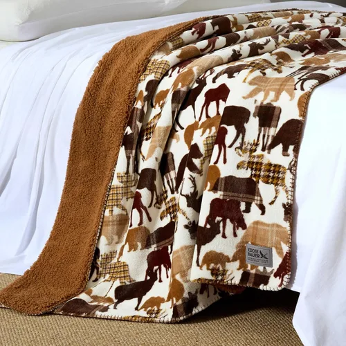 Vista 4 de Eddie Bauer - Manta de gran tamaño de 50 x 70 pulgadas, manta reversible de felpa para sofá o cama, decoración de habitación con estampado animal