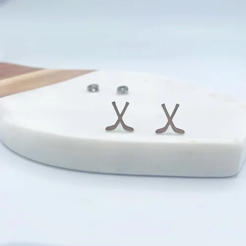 Vista 4 de Aretes de fútbol para mujereshombres, fútbol, béisbol, patinaje sobre hielo, hockey, aretes de acero inoxidable, aretes de béisbol, softball, aretes
