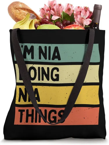 Vista 4 de I'm Nia Doing Nia Things - Bolsa de mano divertida con cita personalizada