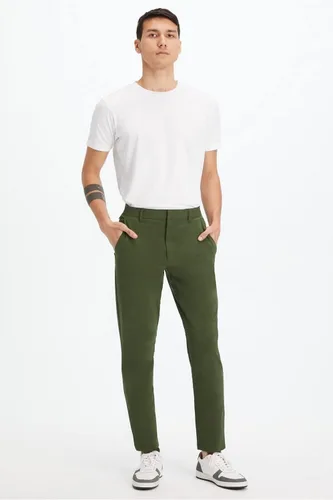 Vista 2 de Fabletics Men's The Only Pant, Performance, Lightweight, Breathable, Water Resistant, Stretch Woven
