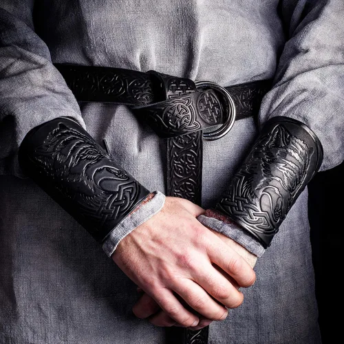 Vista 14 de 100% Genuine Leather Handmade Wrist Cuffs Bracers - LARP Gauntlet - Real Leather Wristbands - LARP Accessories Viking Cosplay Armor Bracelet