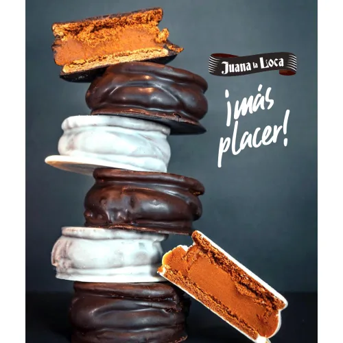 Vista 3 de Juana La Loca Chocolate Alfajor con relleno de Dulce de Leche de Uruguay, 80 g / 2.82 oz (caja de 10)