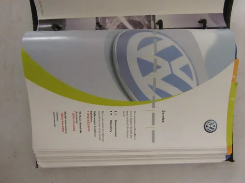 Vista 4 de 2003 Volkswagen Passat Wagon Owners Manual Tapa blanda – 1 Enero 2003
