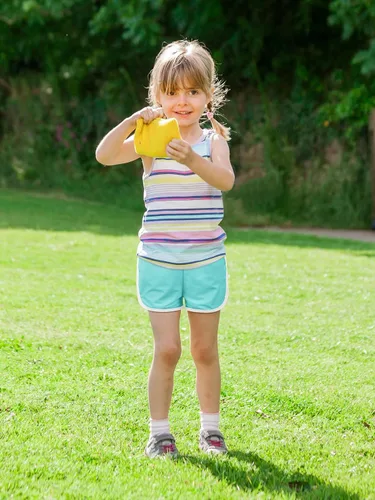 Vista 5 de Poroka Paquete de 3 pantalones cortos de correr para niñas, pantalones cortos deportivos de delfín con bolsillos, de secado rápido, pantalones