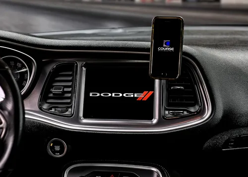 Vista 4 de Course Motorsports DirectFit - Soporte de teléfono para Dodge Challenger (2015-presente) compatible con todos los teléfonos, cabezal de carga