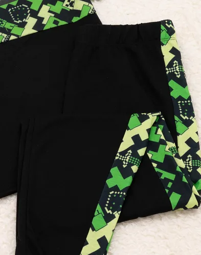 Vista 6 de Minecraft Pijama para niños con opciones de fondo largo o corto